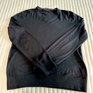 Black Banana Republic men’s V-Neck Sweater - sz S